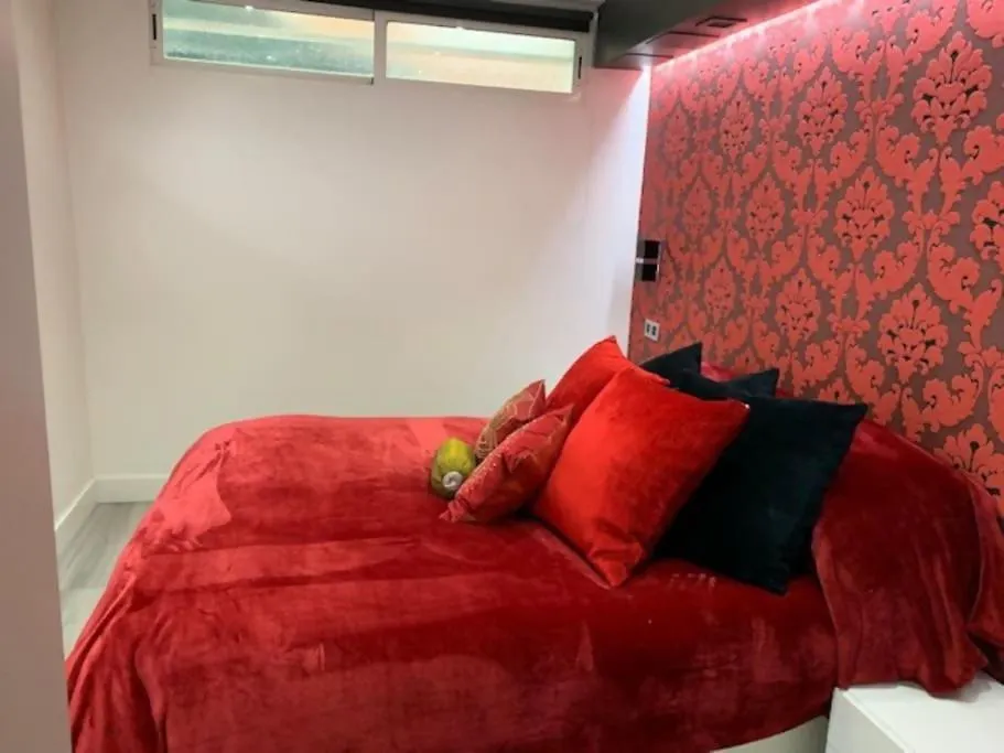 Duplex Para 8 Personas Con Sauna Jacuzzi Y Cine Apartment Madrid