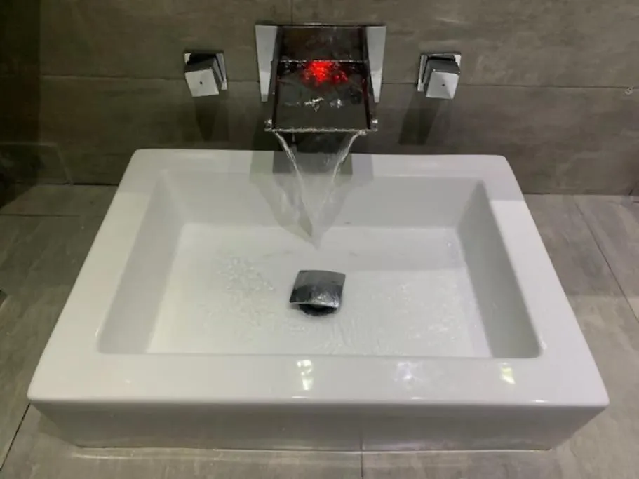 Duplex Para 8 Personas Con Sauna Jacuzzi Y Cine Apartment Madrid Spain