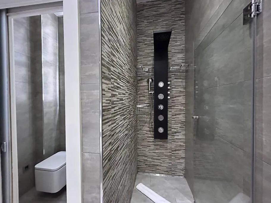 Duplex Para 8 Personas Con Sauna Jacuzzi Y Cine Apartment Madrid